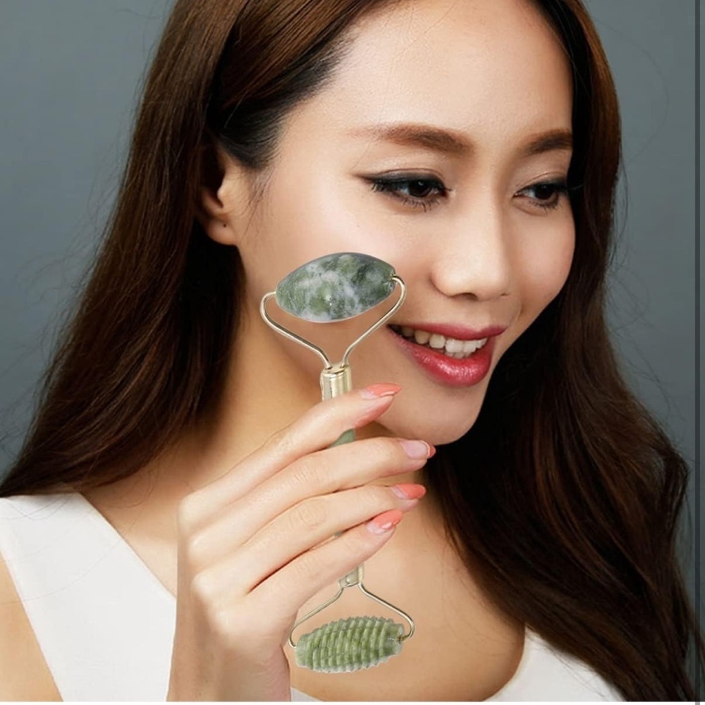 3pc Carved Jade Facial Roller Ball Set AND Jade Gua Sha Massage Set, Bea…​​​ - Picture 6 of 9